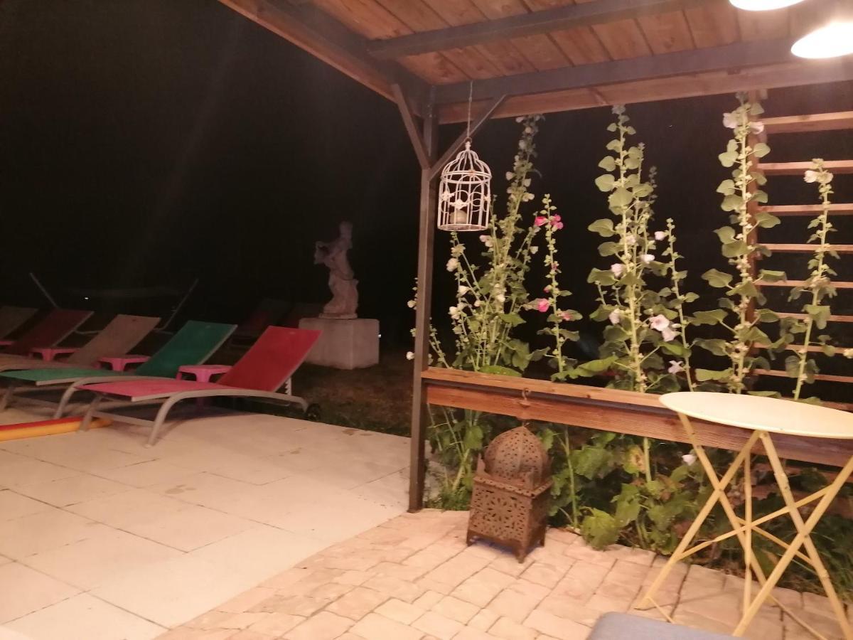 Appartement Lumineux A Voreppe Avec Piscine Exterior photo